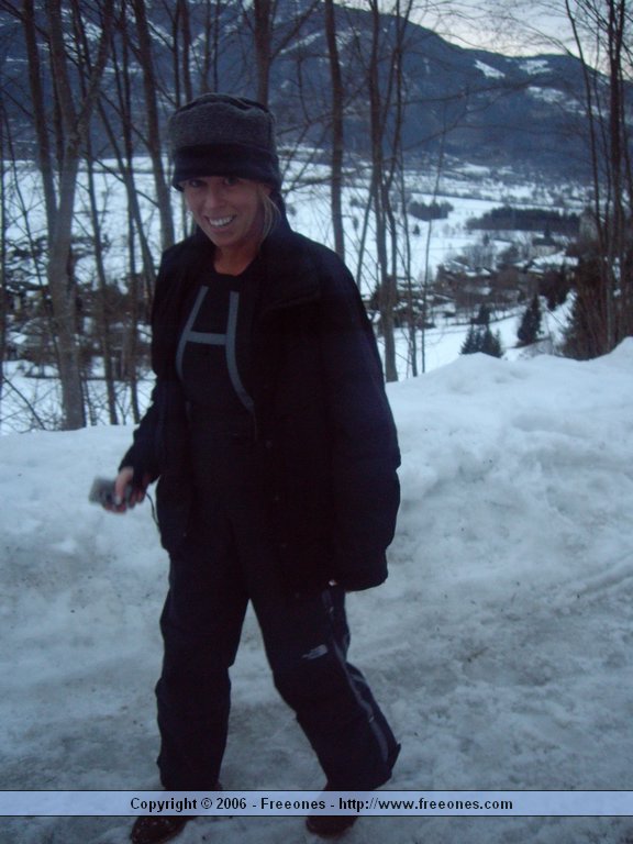 SnowGathering 403.jpg